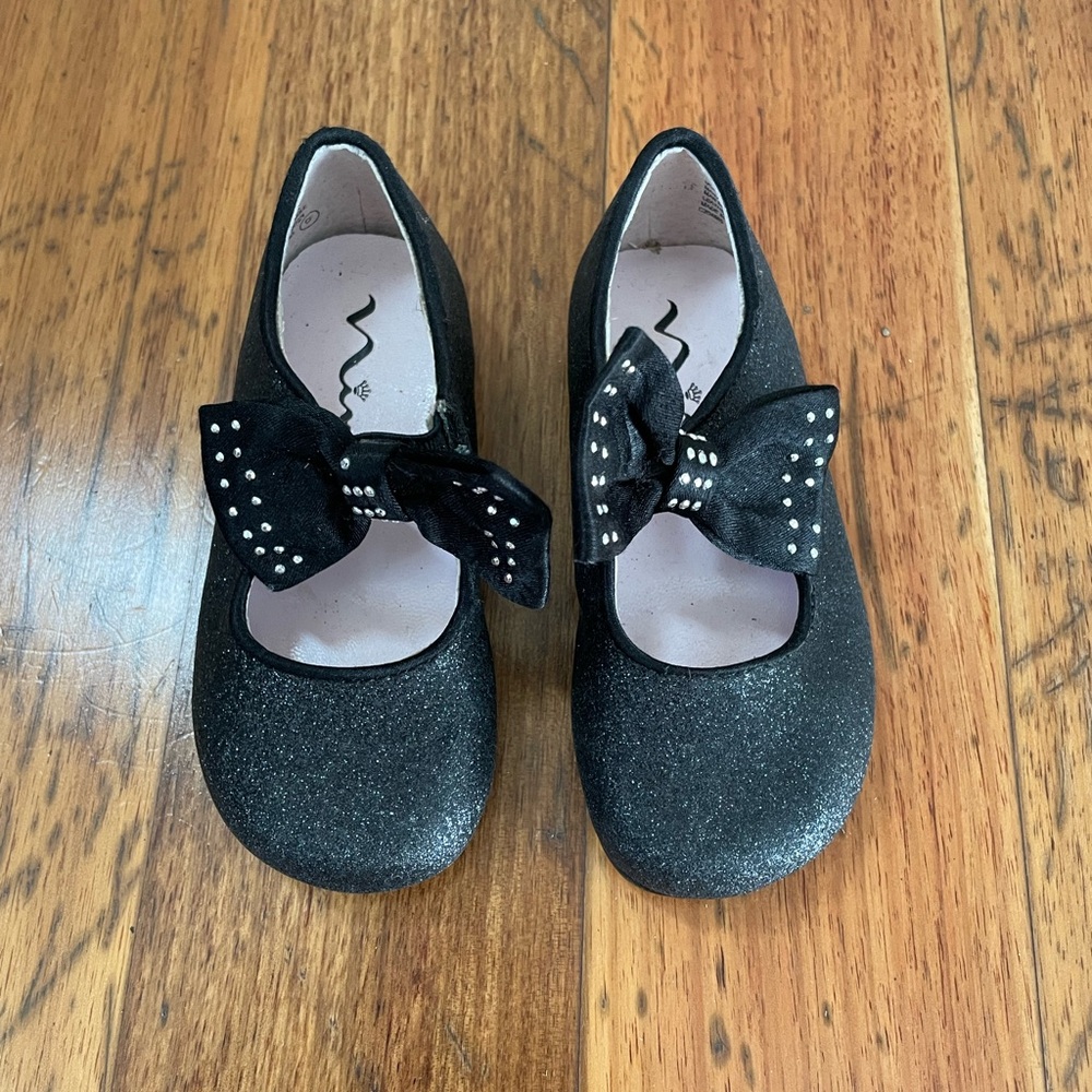 Nina Black Glitter Girls Shoes with Bow